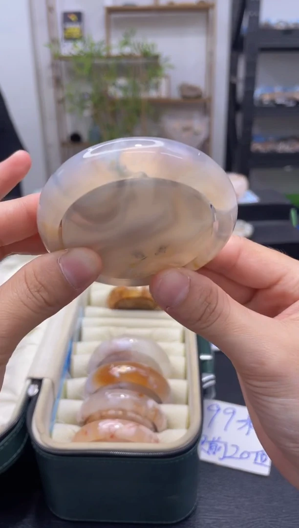 石英质玉手镯未镶嵌A71(53圈赠送镯心)