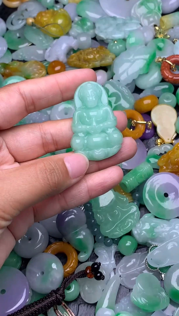 翡翠未镶嵌颈饰天然缅甸翡翠吊坠