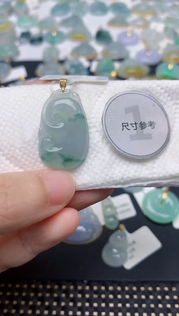 颈饰18K金镶嵌翡翠天然缅甸A货翡翠