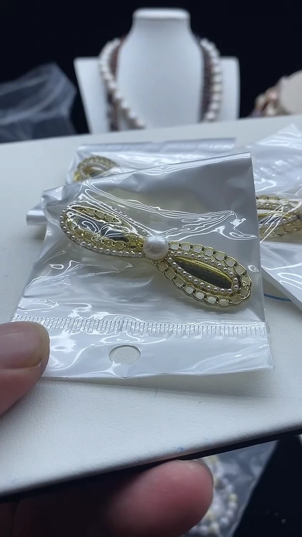 【闪购商品】淡水珍珠颈饰合金1