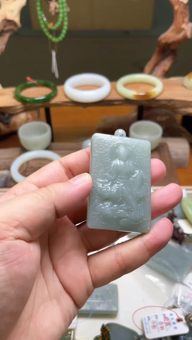 吊坠(不含链)未镶嵌和田玉吐拉牧场 御龙观音