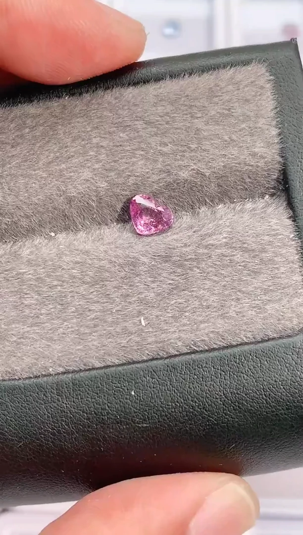 裸石蓝宝石1.01-天然无烧蓝宝石