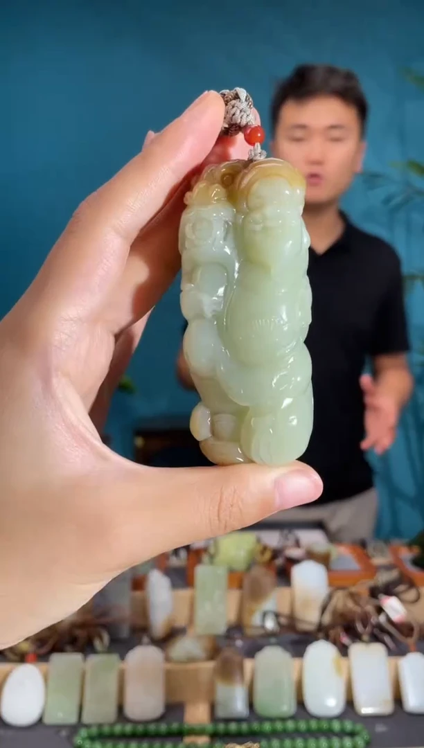 和田玉未镶嵌颈饰1