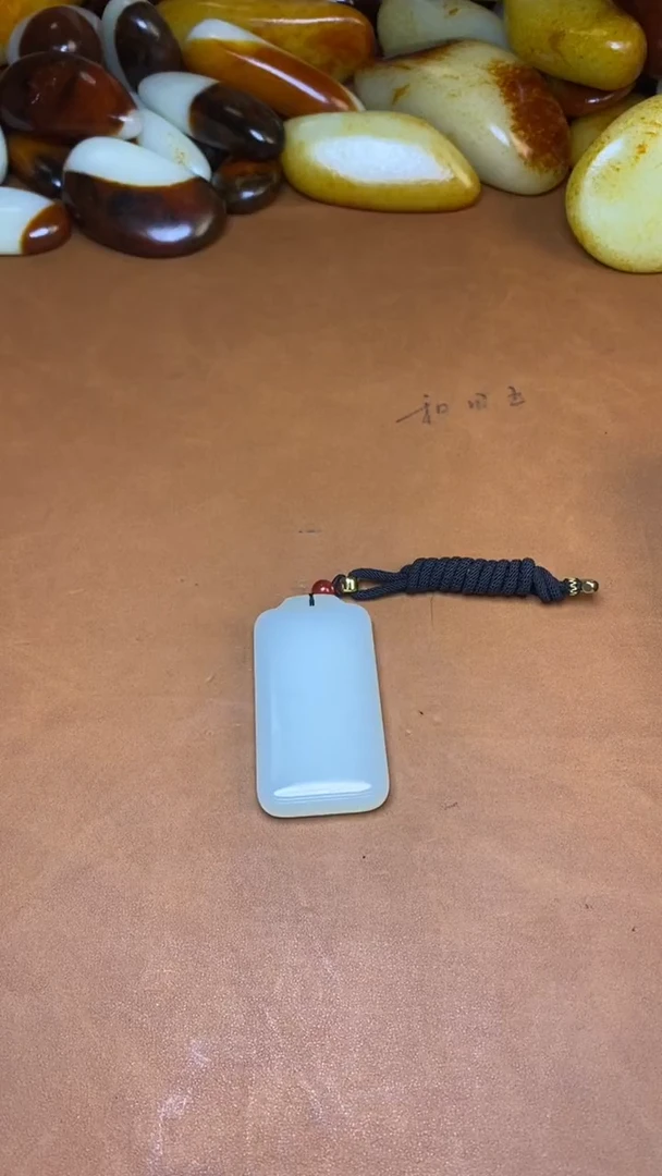 未镶嵌和田玉挂件和田玉