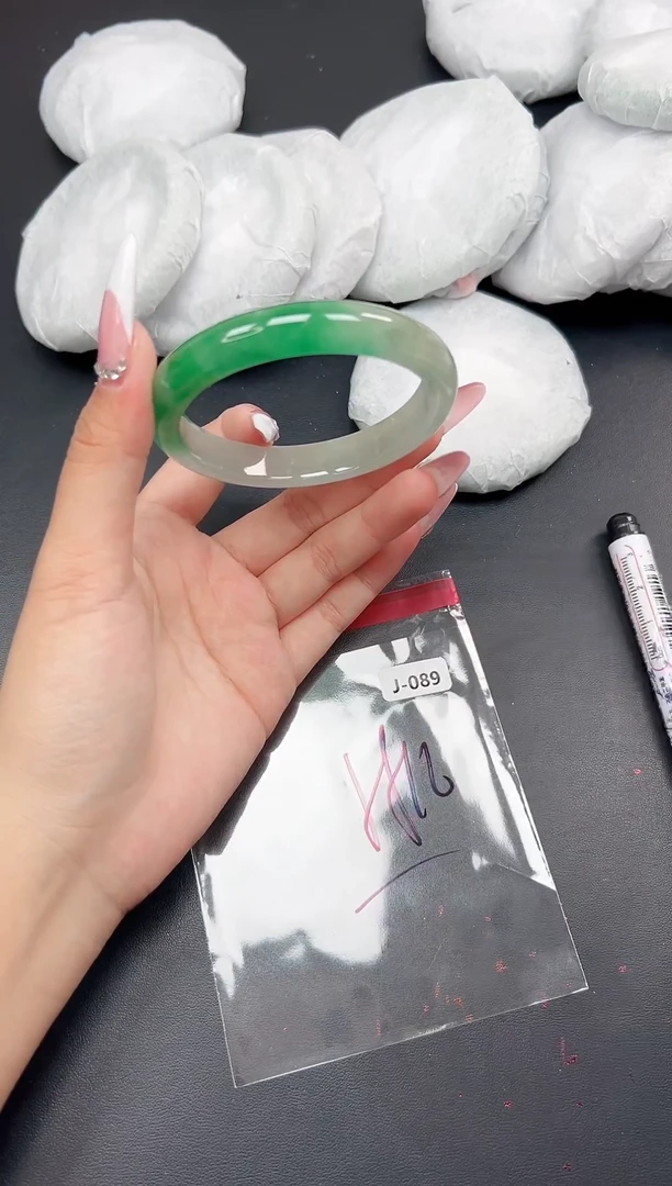 精品手镯，一物一拍J-089