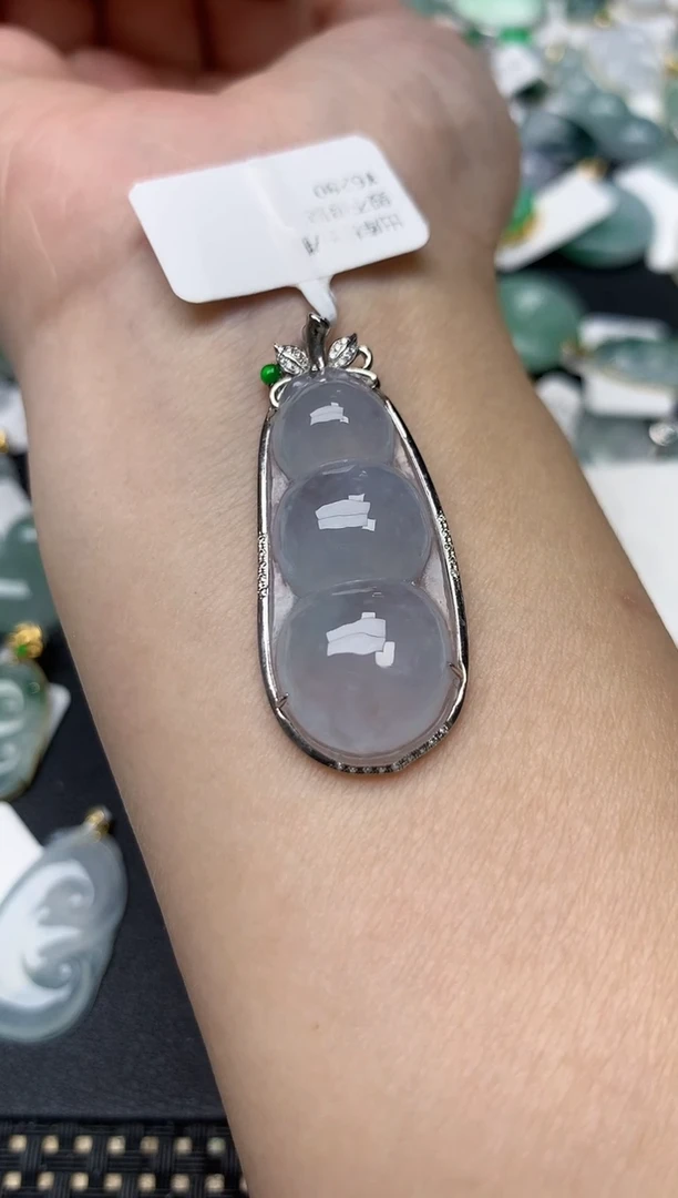 颈饰18K金镶嵌翡翠天然缅甸A货翡翠