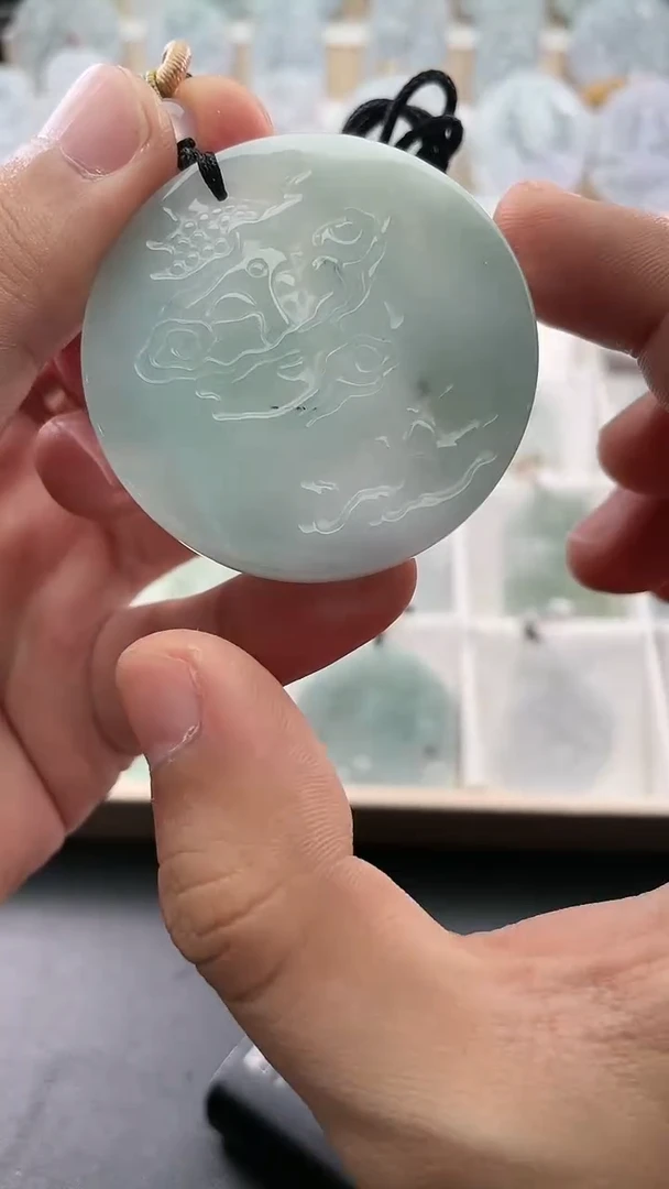 翡翠未镶嵌颈饰..../6/26/ 168