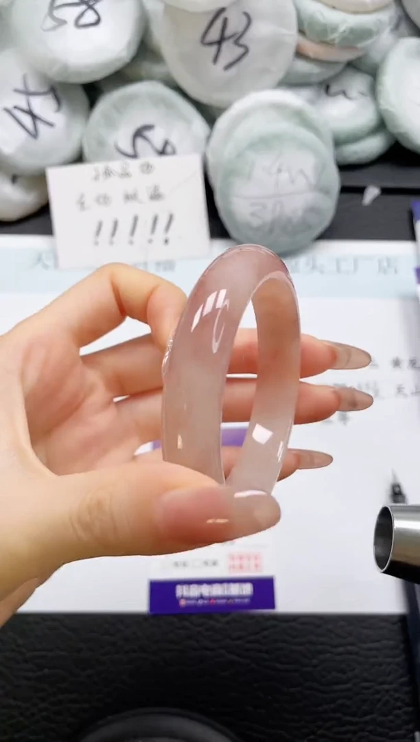 石英质玉手镯未镶嵌128-55