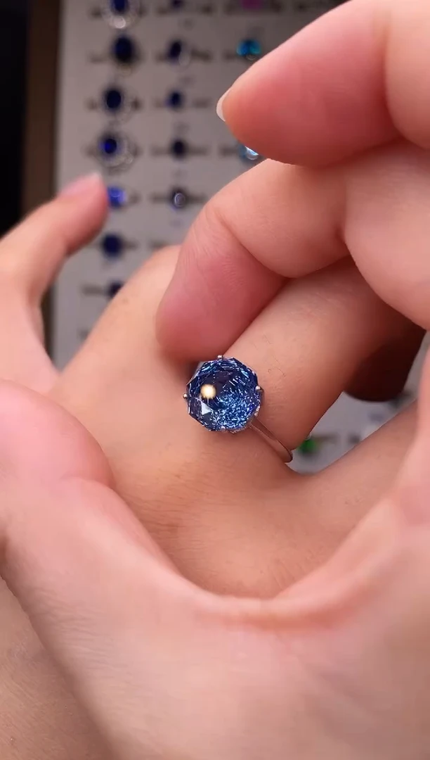 10克拉蓝宝石（处理）欧美风戒指