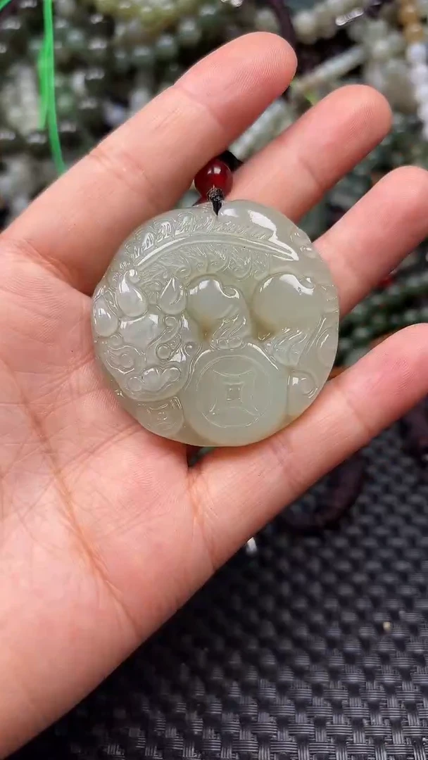 和田玉未镶嵌颈饰1