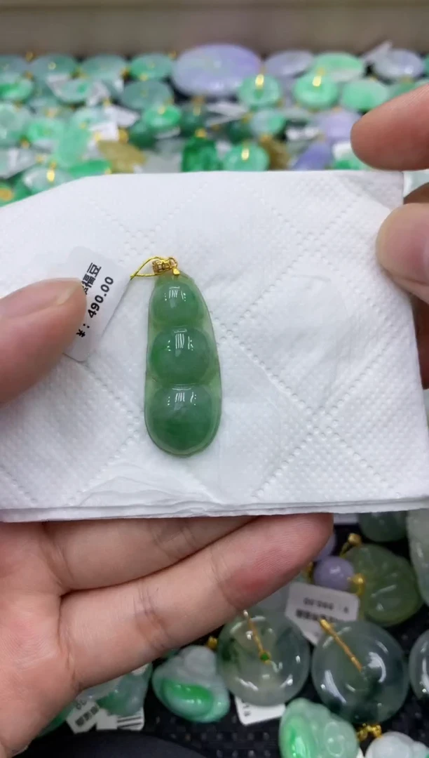颈饰未镶嵌翡翠天然缅甸翡翠A货