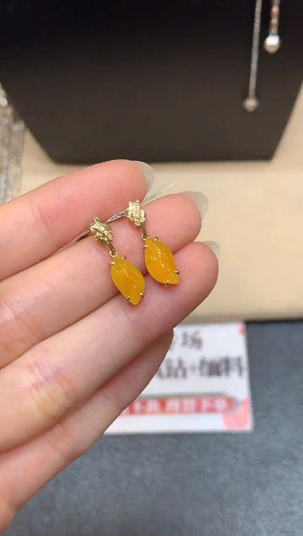 18K金镶嵌翡翠耳饰【无鉴赏期】随形【无服务费