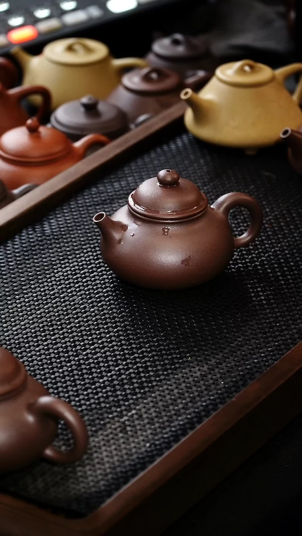 茶壶紫砂月*微瑕 容天