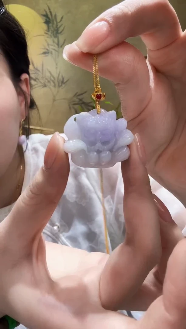 颈饰未镶嵌翡翠吊坠
