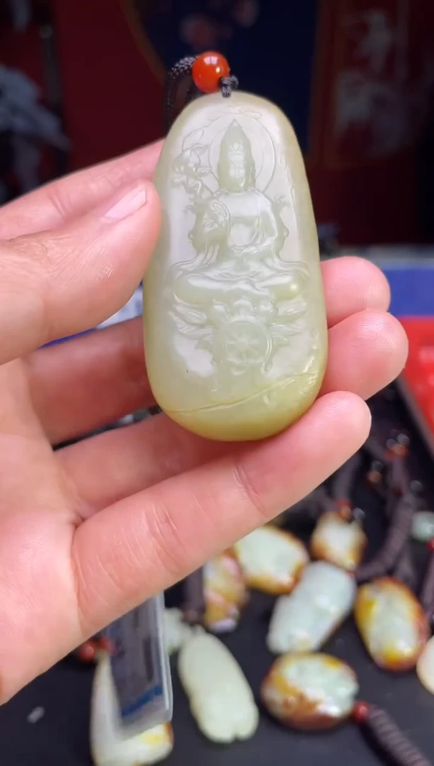 颈饰未镶嵌和田玉1