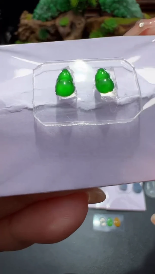 未镶嵌定制翡翠5.8*3.2*2葫芦