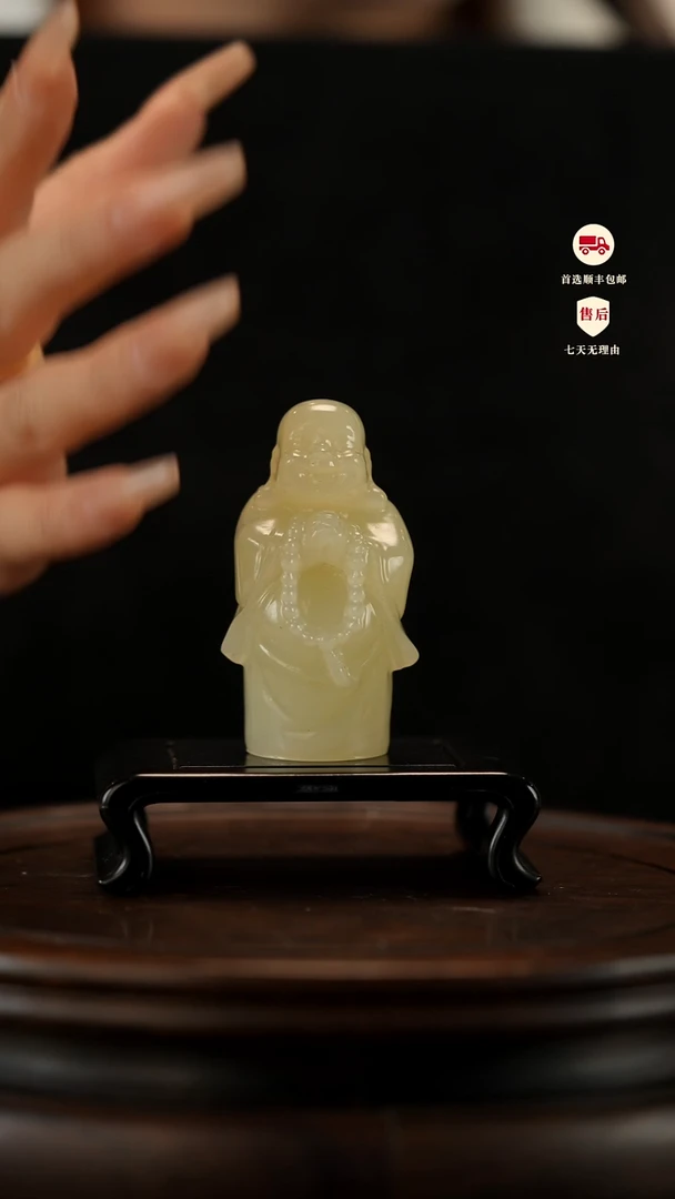云南石竹叶青雕刻：弥勒造像摆件手把件