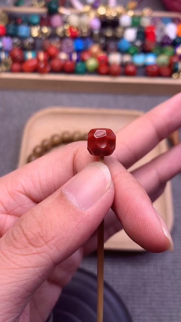 未镶嵌配饰南红玛瑙无相卡10mm 单个发