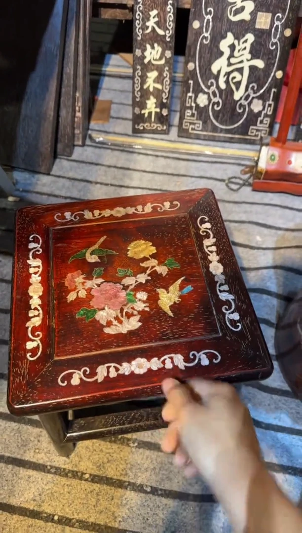 木紫檀富贵凳镶嵌彩贝花开富贵