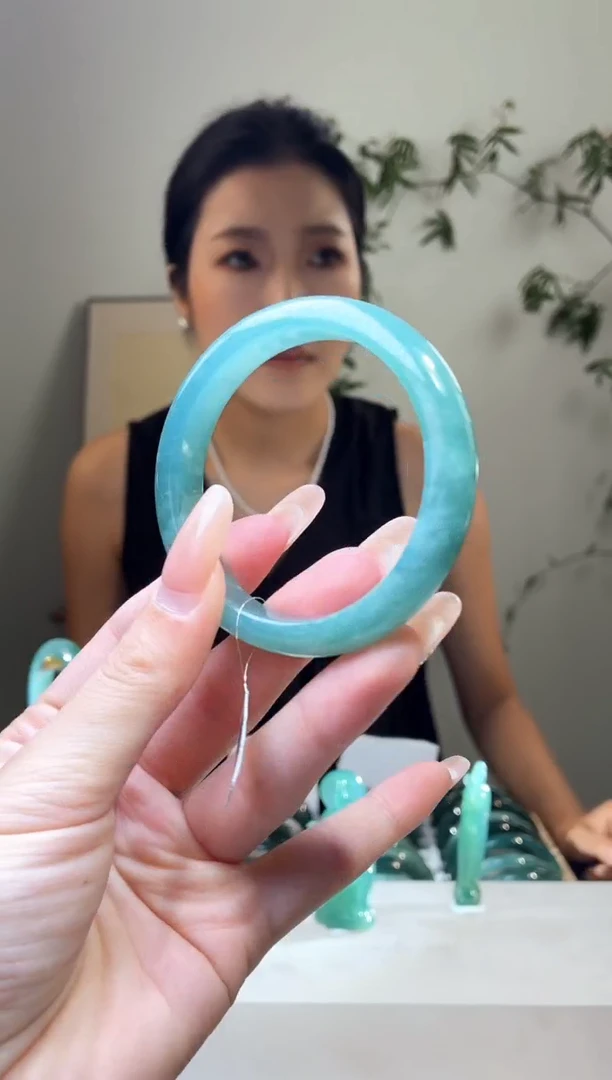 翡翠手镯未镶嵌手镯