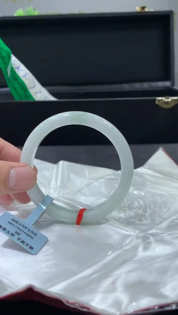 未镶嵌手镯翡翠翡翠手镯