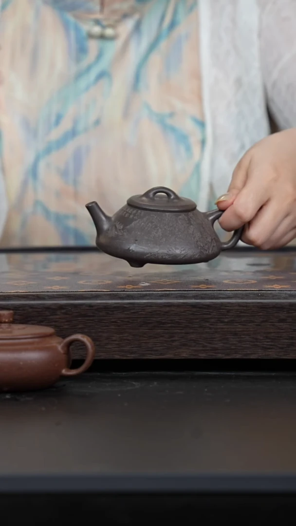 茶壶紫砂天青刻绘任瓢