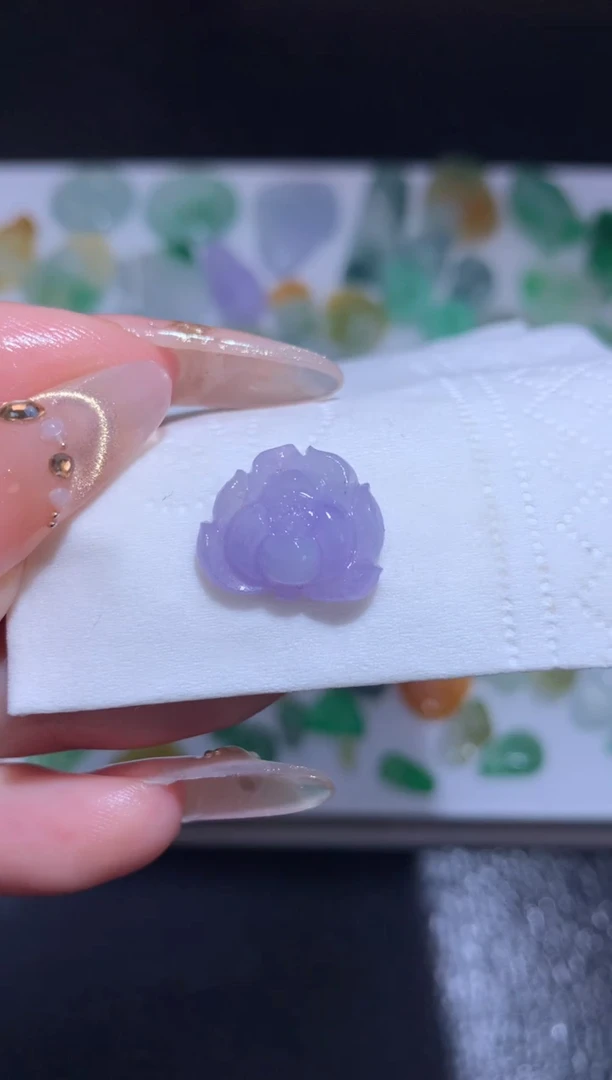 未镶嵌定制翡翠莲花