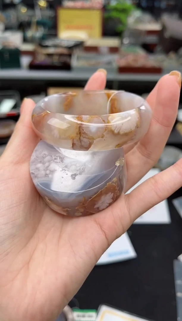 【闪购商品】石英质玉手镯未镶嵌56圈口（赠品镯心）1650129