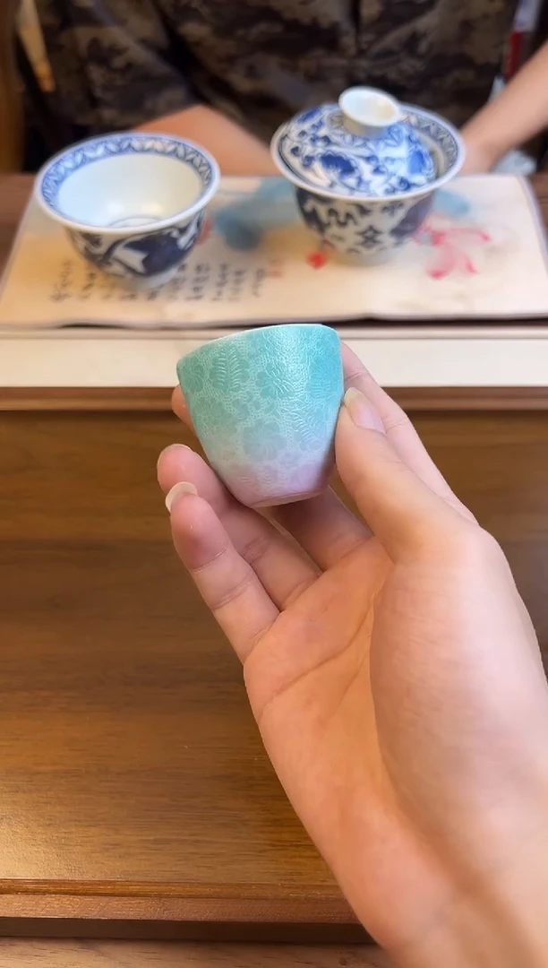 问青坊纯手工手绘渐变色扒花柴窑杯