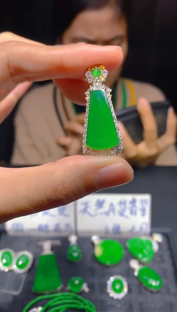 未镶嵌定制翡翠260多样性发货（发其一）