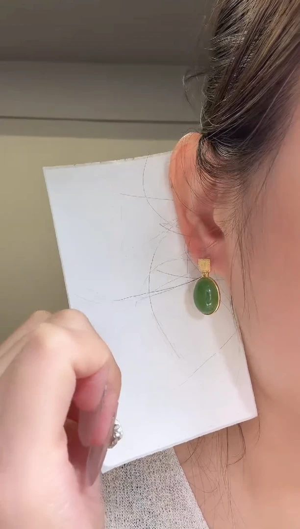 水晶摆件未镶嵌耳钉