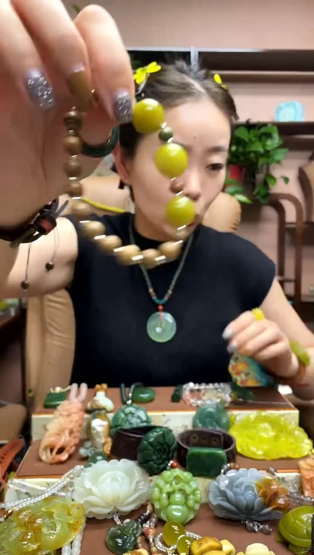 未镶嵌岫玉吊坠·