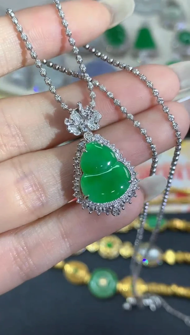 吊坠(不含链)18K金镶嵌翡翠吊坠(不含链)|9800