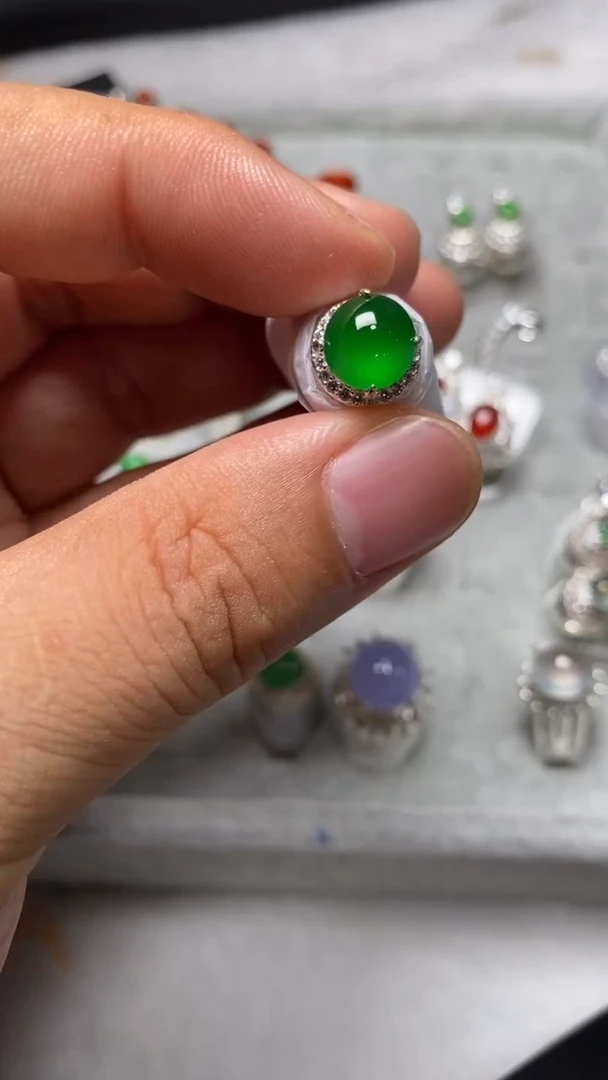 定制翡翠未镶嵌天然缅甸翡翠A货