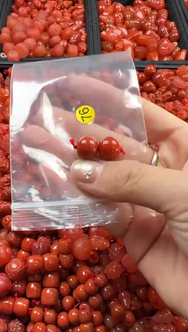 【闪购商品】南红玛瑙颈饰未镶嵌1