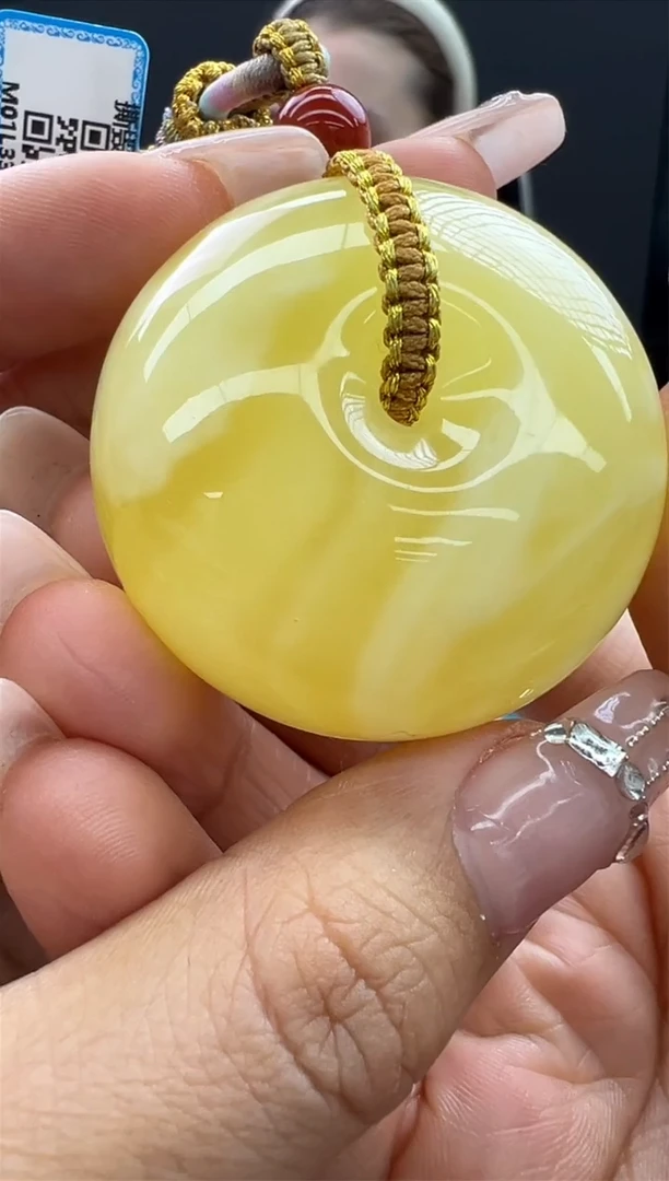 【闪购商品】琥珀颈饰未镶嵌355秒拍号