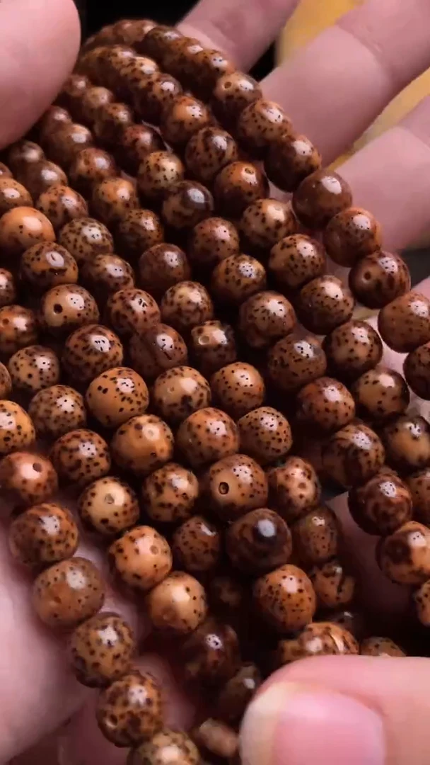 吊坠星月菩提精工级中花皮桶珠8*7长串（B）