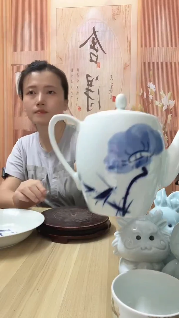 瓷@***?大美人壶1把