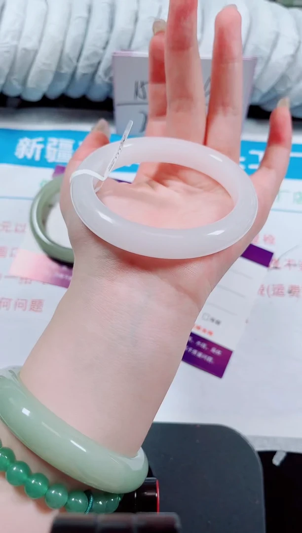 未镶嵌手镯石英质玉138-57/58