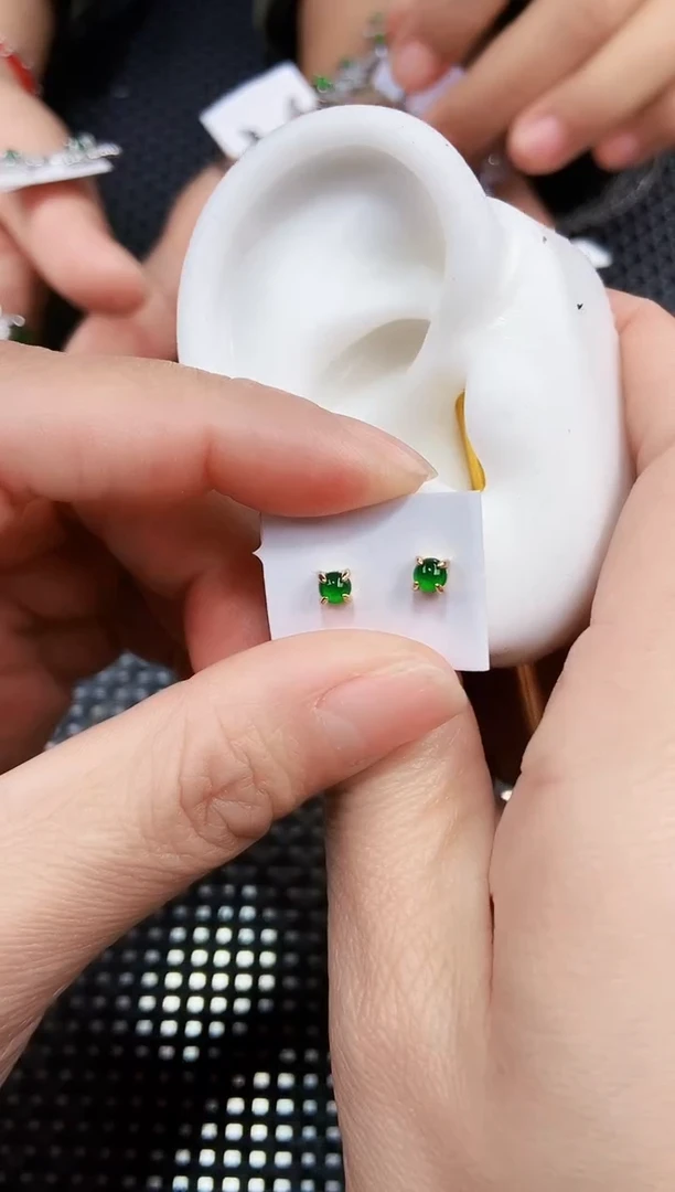 【闪购商品】翡翠耳饰未镶嵌111111111