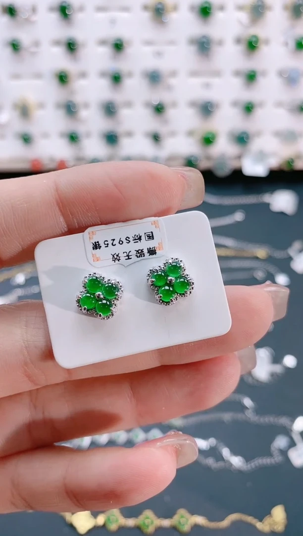【闪购商品】翡翠耳饰银S925镶嵌天然翡翠
