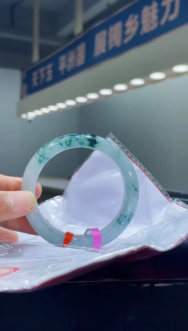 未镶嵌手镯翡翠6