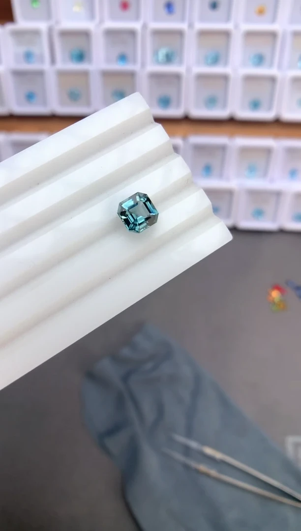 未镶嵌裸石定制碧玺1.4ct