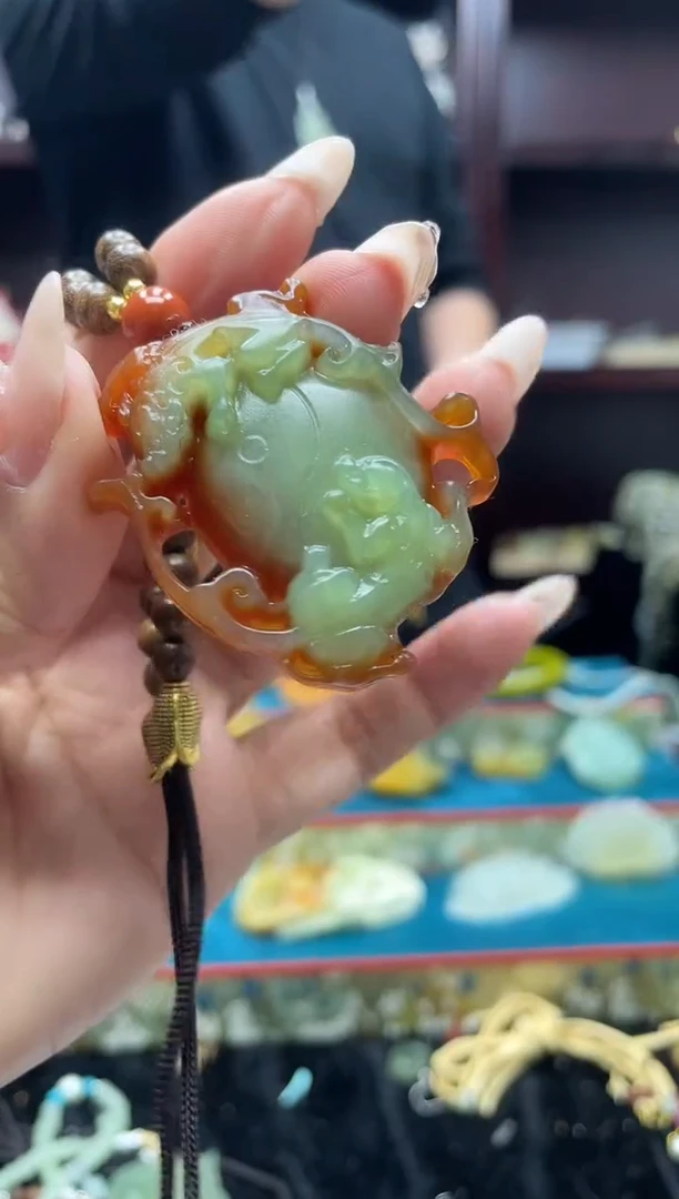 未镶嵌岫玉吊坠·