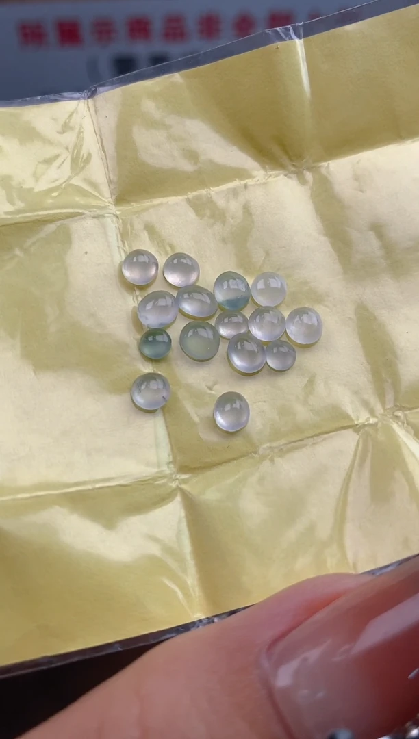 翡翠裸石天然翡翠蛋面33