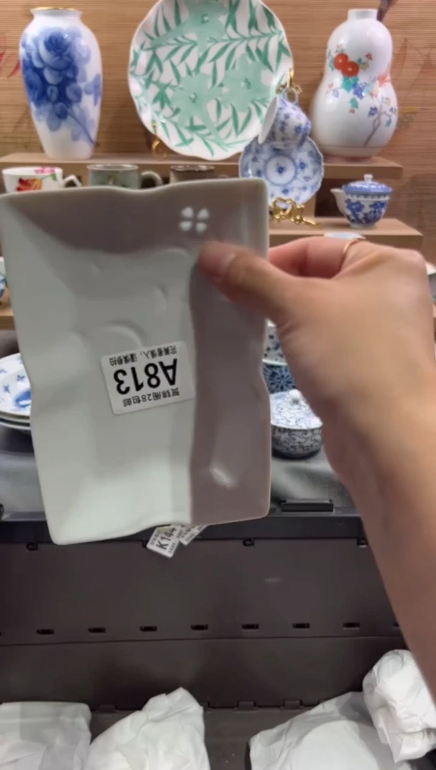 瓷片小**妈        A813