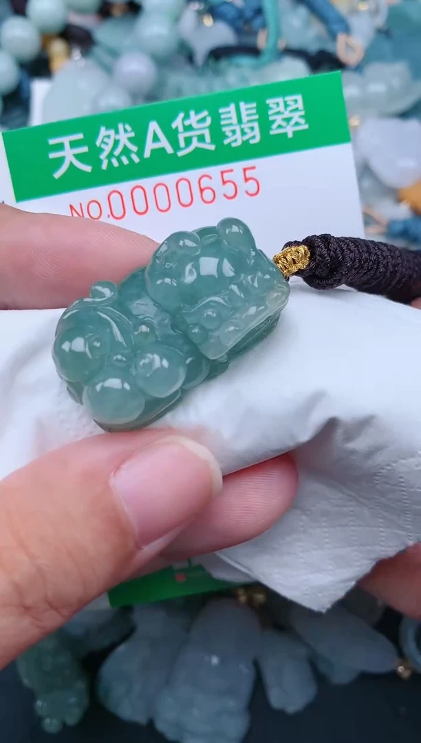 翡翠未镶嵌颈饰.0000655