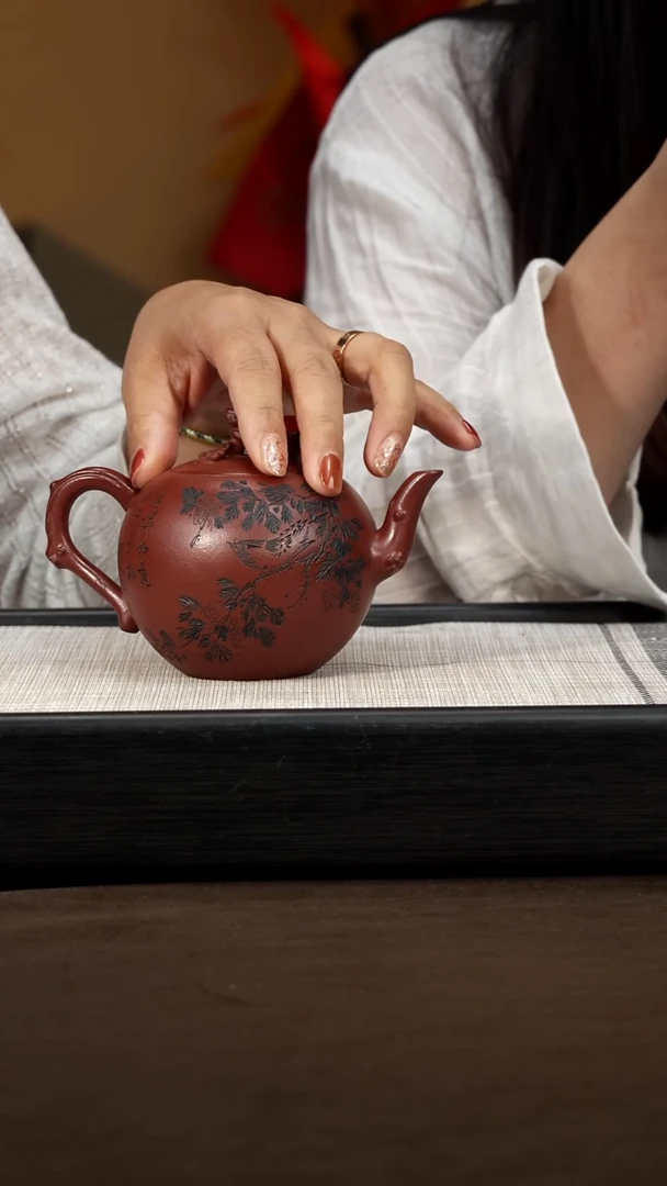 茶壶紫砂【P077】松鼠葡萄  HZY