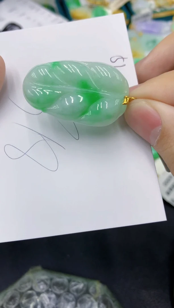 颈饰18K金镶嵌翡翠11111111111111