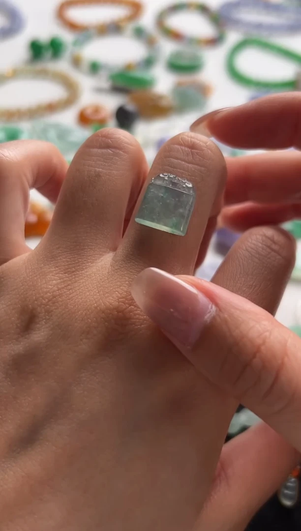 定制翡翠未镶嵌飘花锁2300+230